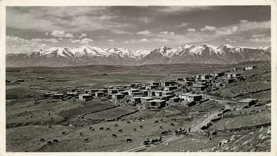 1935'te Kars yaylasında bir köy (temsili)