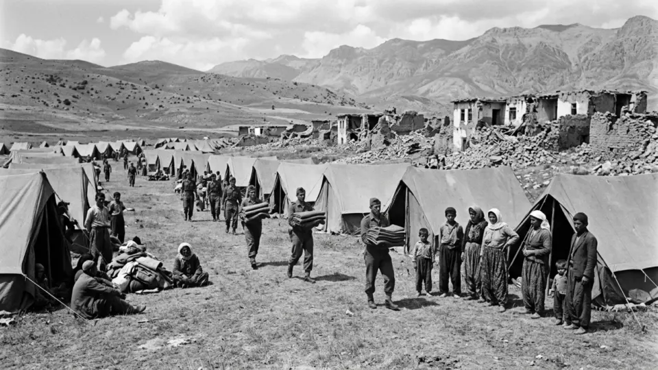 Karlıova'da çadırlar (temsili)