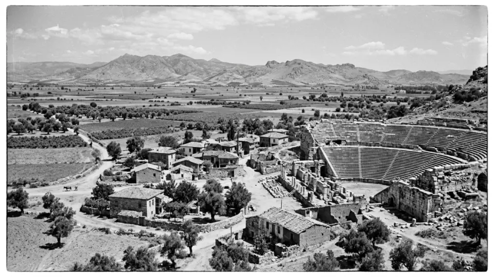 1955'te Balat köyü (temsili)