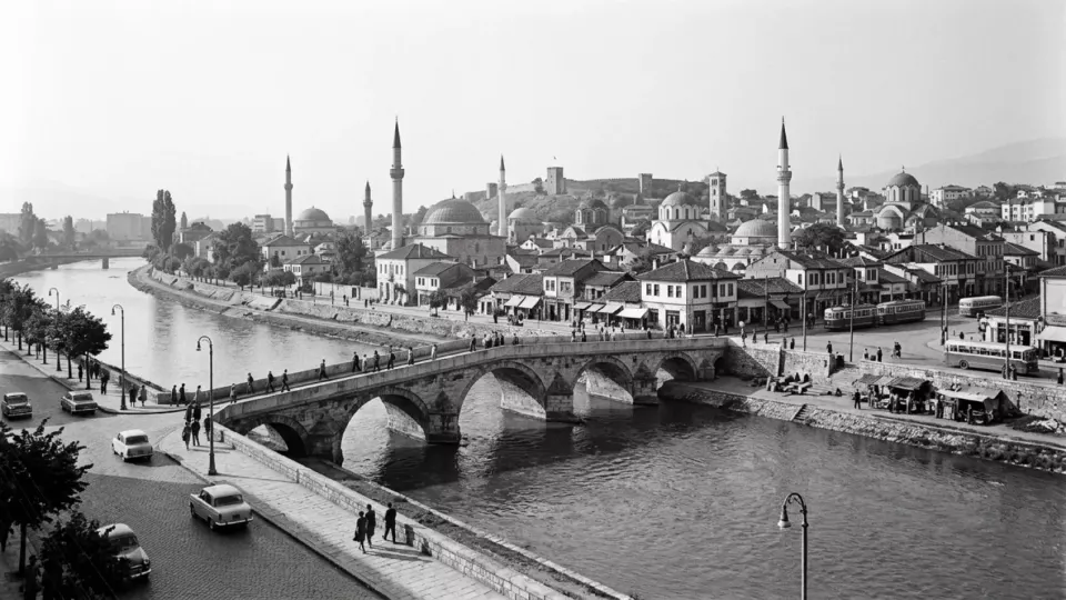 Depremden önce Üsküp (temsili)