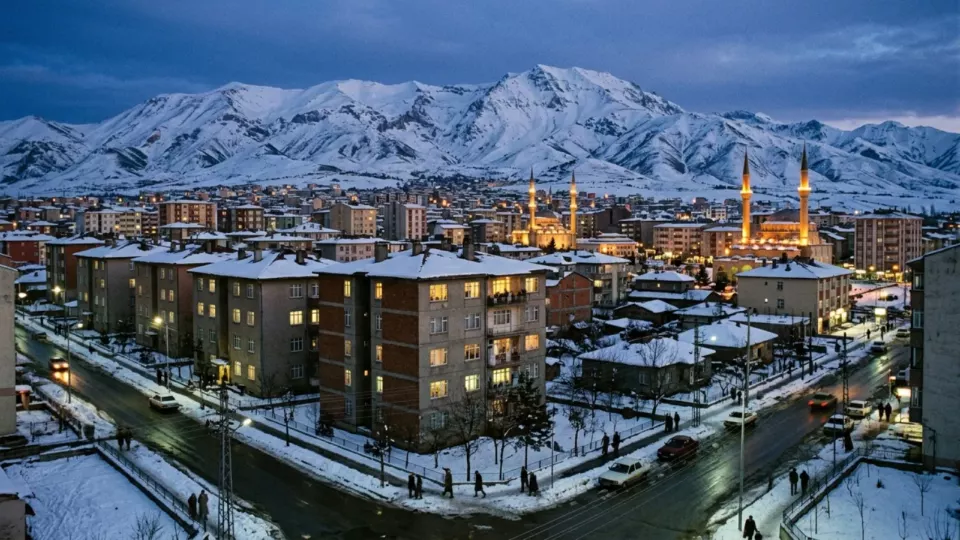 Depremden önce Erzincan, ramazan akşamı (temsili)