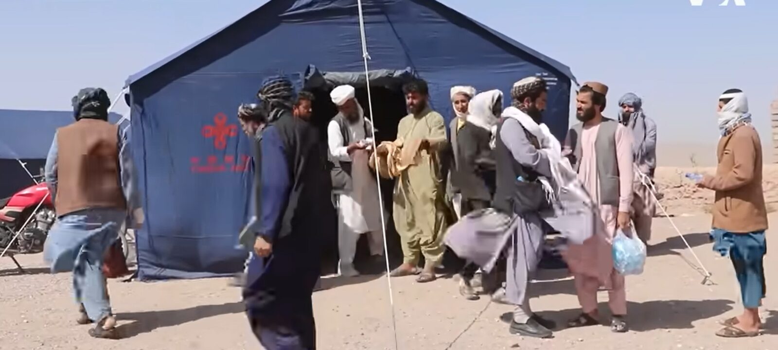 Herat depremzedelerine yardım