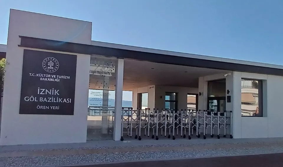 İznik Gölü kıyısındaki bazilika kalıntıları