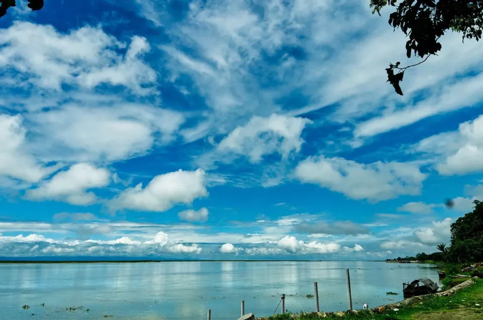 Dibrugarh'da Brahmaputra Nehri