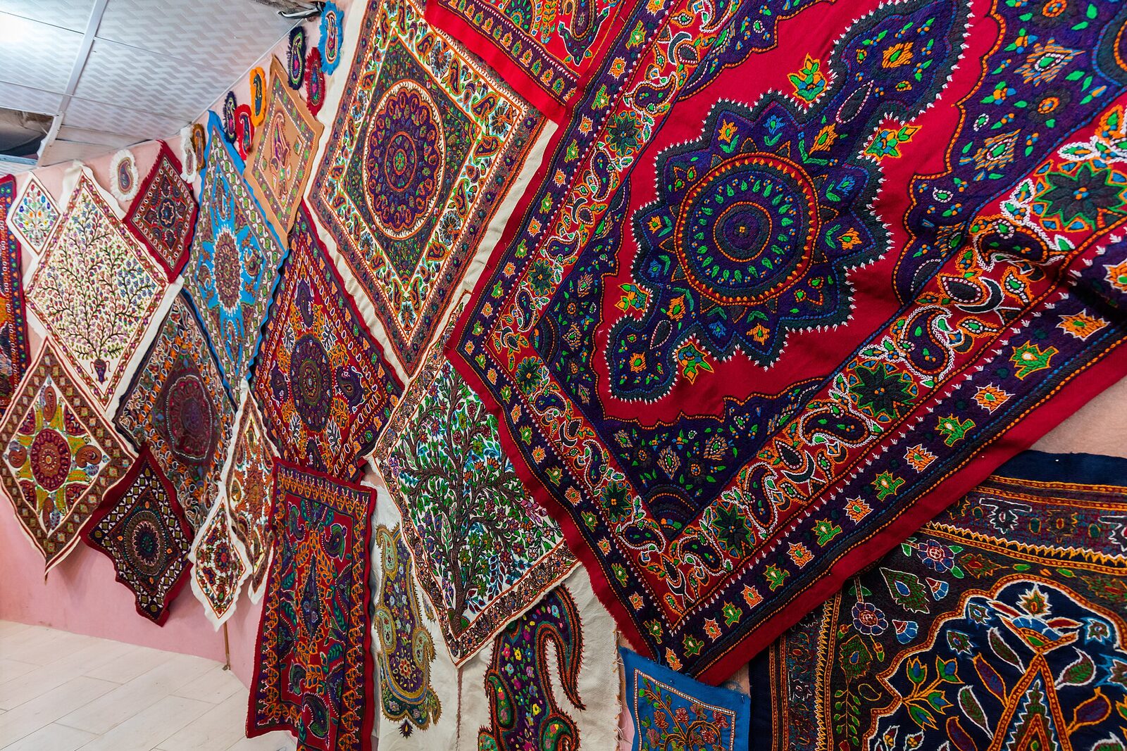 Kirman çarşısı