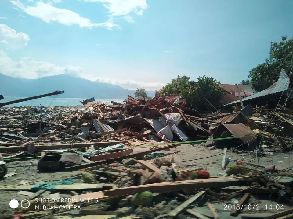 Tsunamiden sonra Palu kıyısı