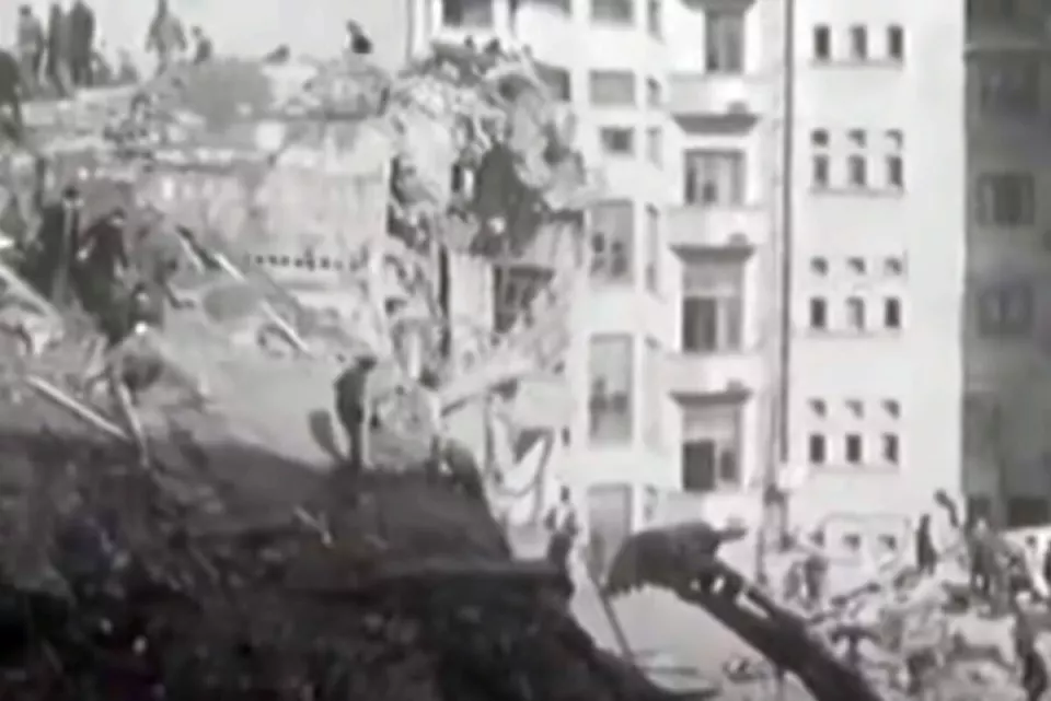 Bükreş deprem sonrası 1977