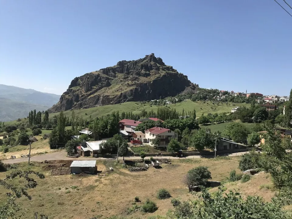 Şebinkarahisar Kalesi