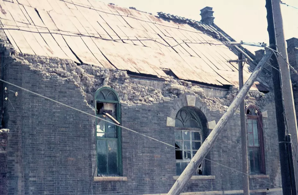 Pekin 1976 deprem barınakları
