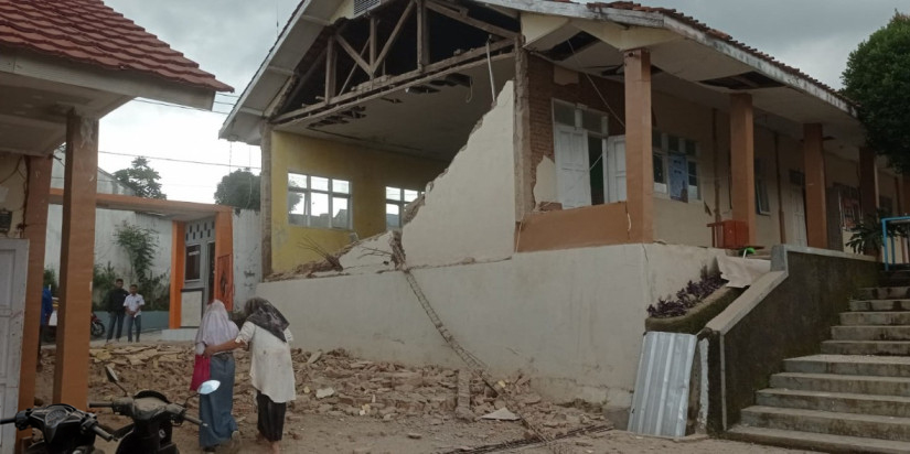 Cianjur'da depremde yıkılan binalar