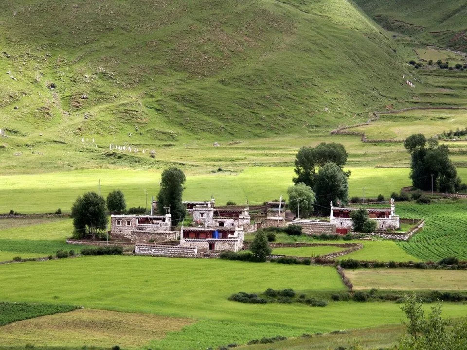 Dawu'da geleneksel Tibet evi
