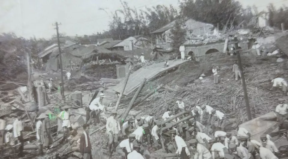 Shengang'da enkaz başında kurtarma çalışması, 1935