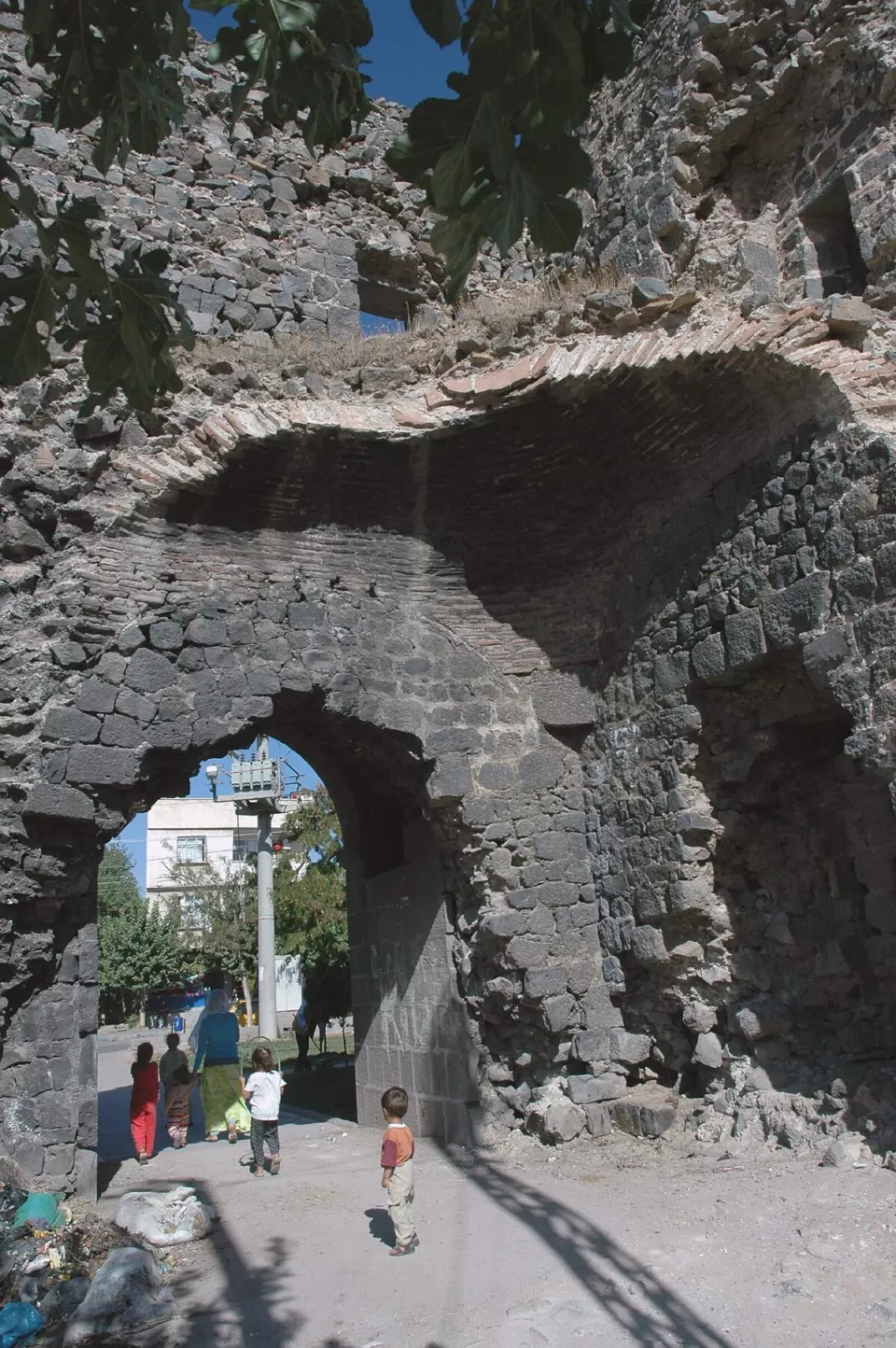 Diyarbakır'ın bazalt surları