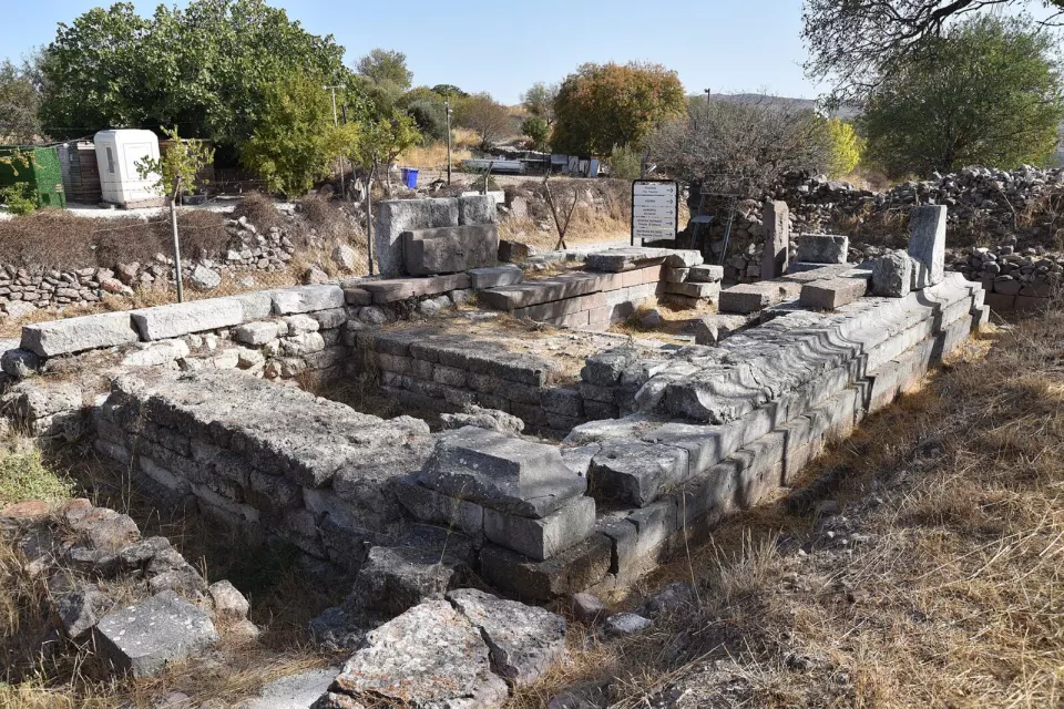 Ildırı'da antik Erythrai kalıntıları