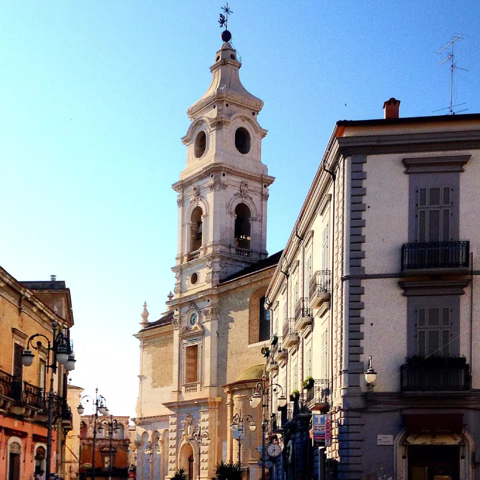 Foggia Katedrali'nin çan kulesi