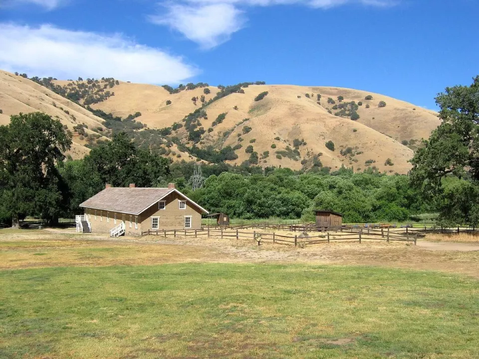 Fort Tejon kışlası