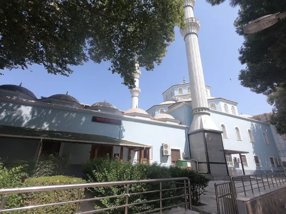 Gönen Çarşı Camii