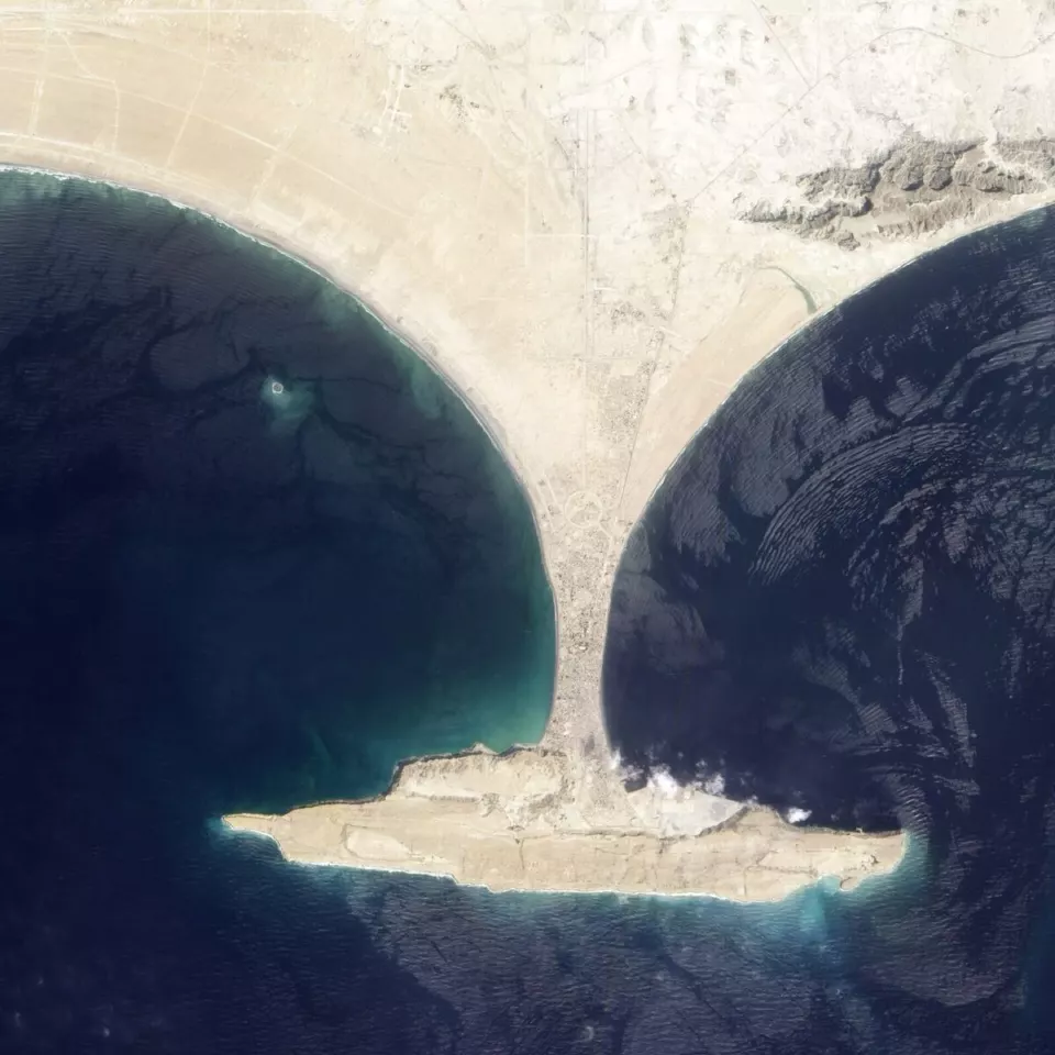 Gwadar açıklarındaki deprem adasının uydu görüntüsü