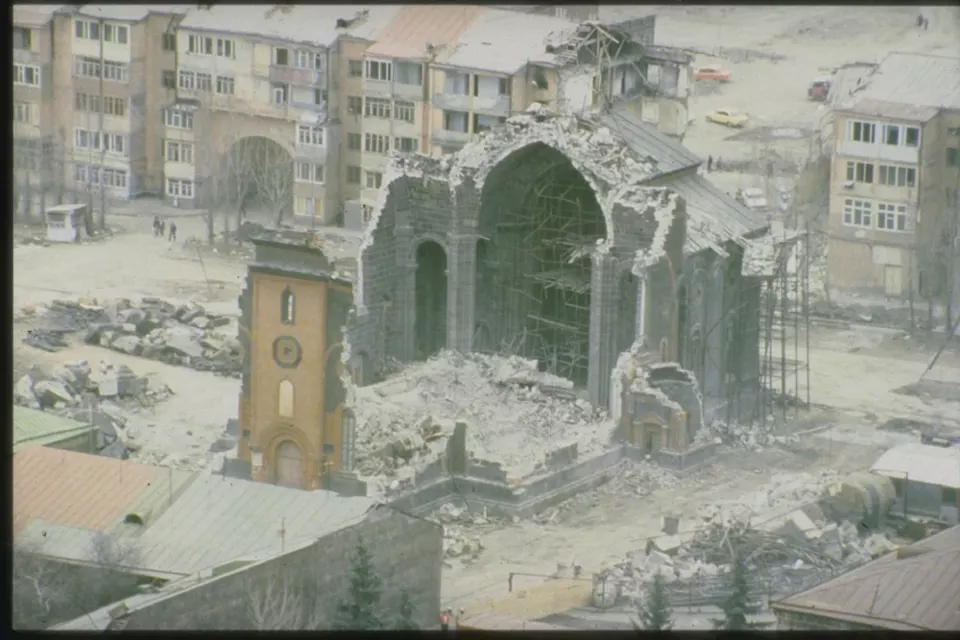 Leninakan kilisesi 1988