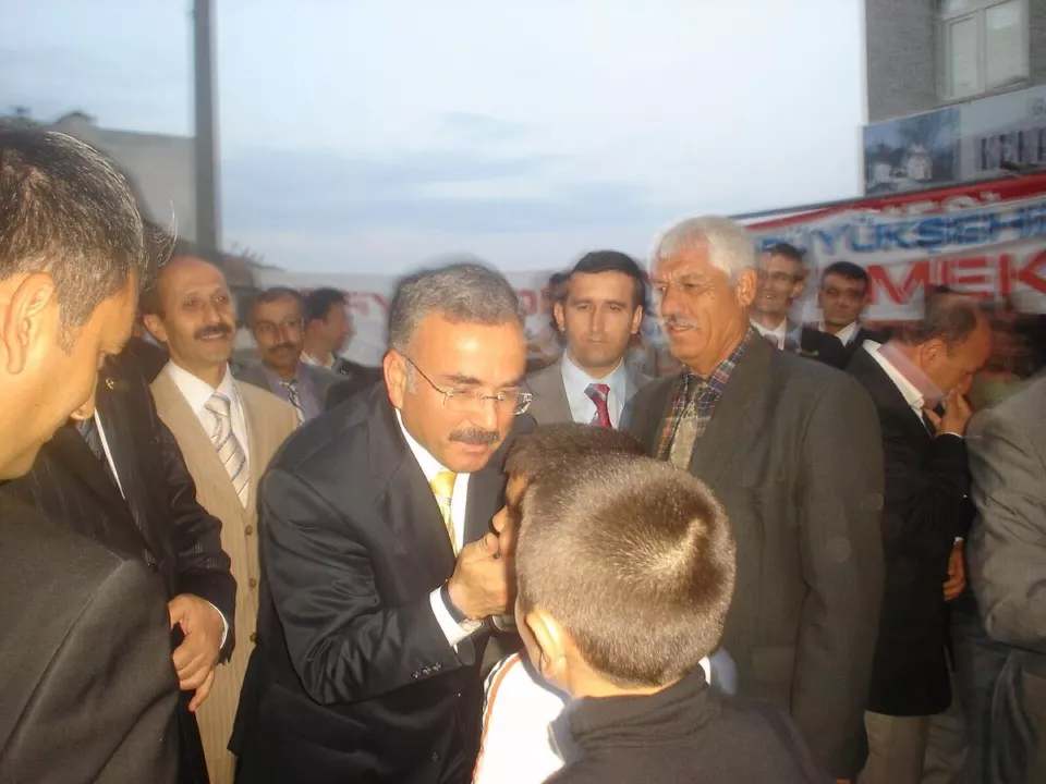 Hilmi Güler portresi