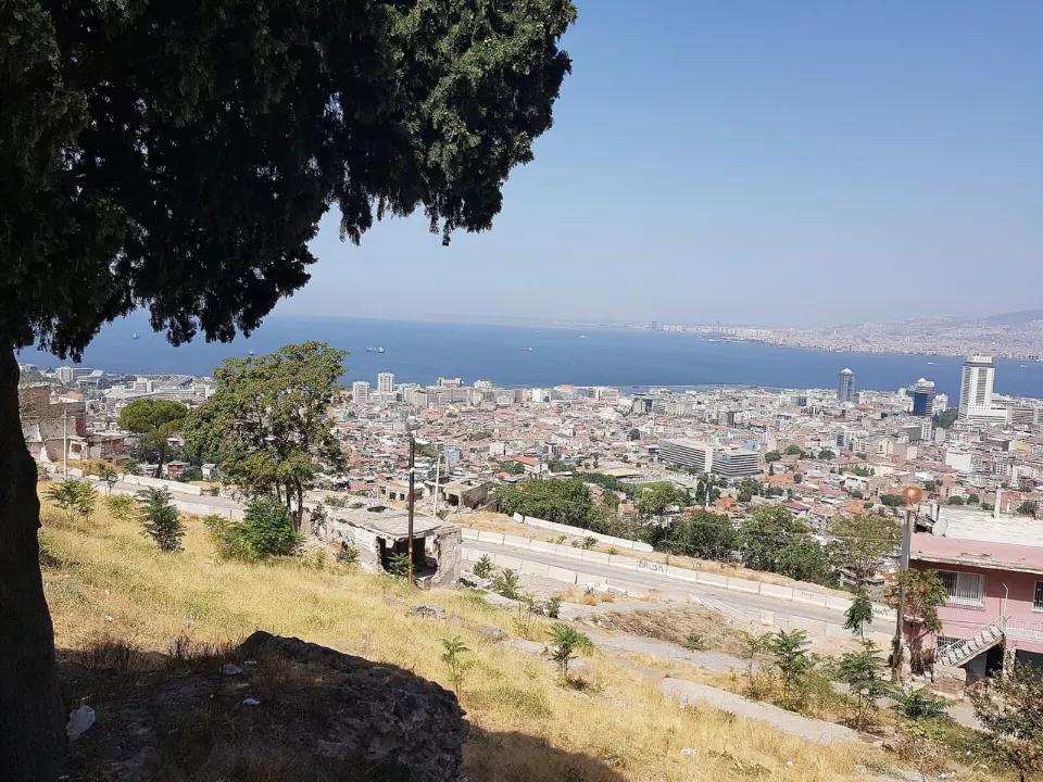 Kadifekale'den İzmir manzarası