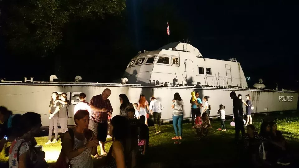 Khao Lak polis teknesi anıtı