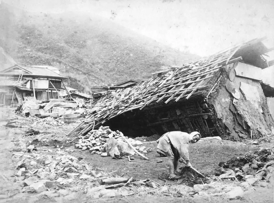 1896 tsunamisinden sonra Kamaişi'de yıkılmış evler