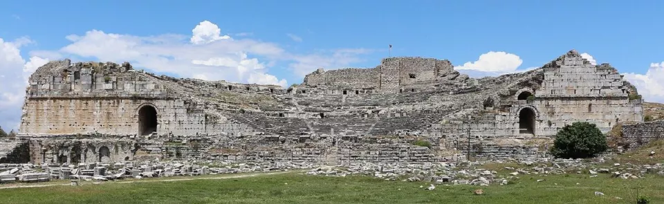 Milet antik tiyatrosu
