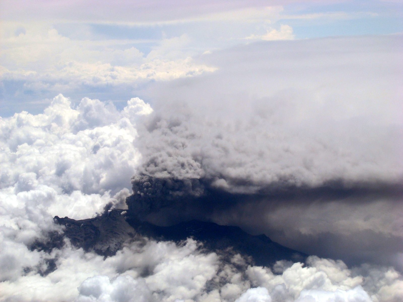 Nevado del Huila volkanı
