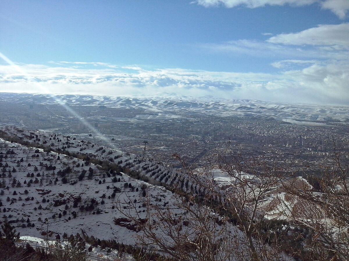 Eynali'den Tebriz manzarası
