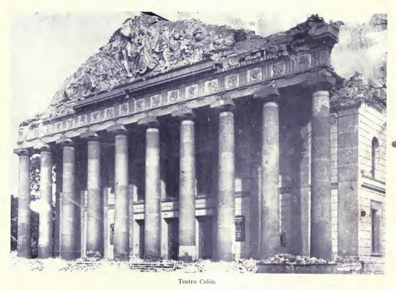 Hasarlı Teatro Colón