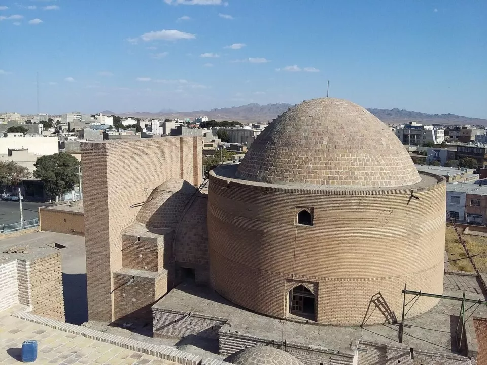 Kutbeddin Haydar türbesi