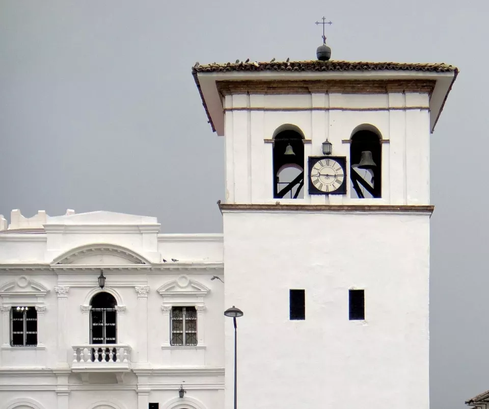 Popayán Saat Kulesi
