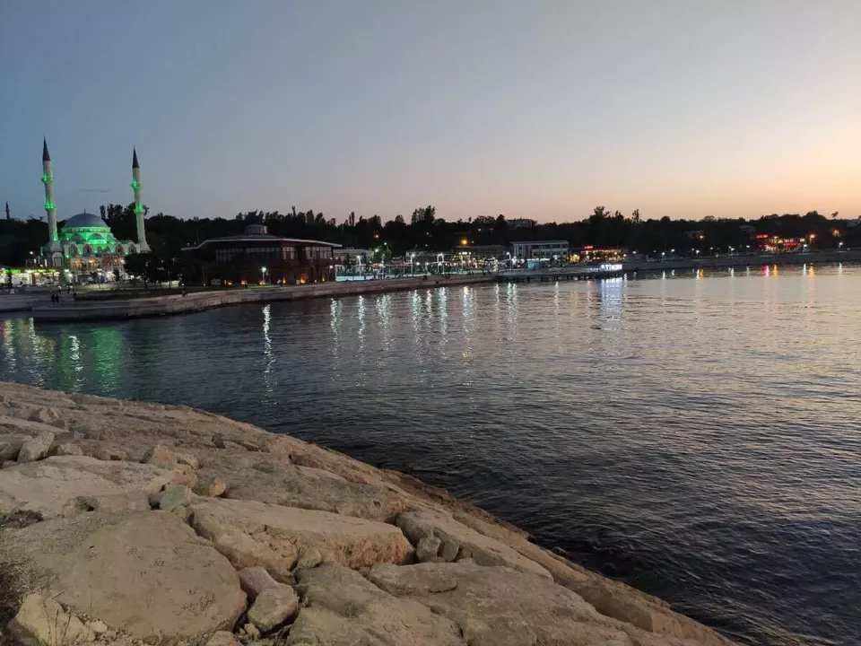 Van Gölü kıyısında Edremit