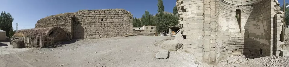 Yedikilise manastırı kalıntıları