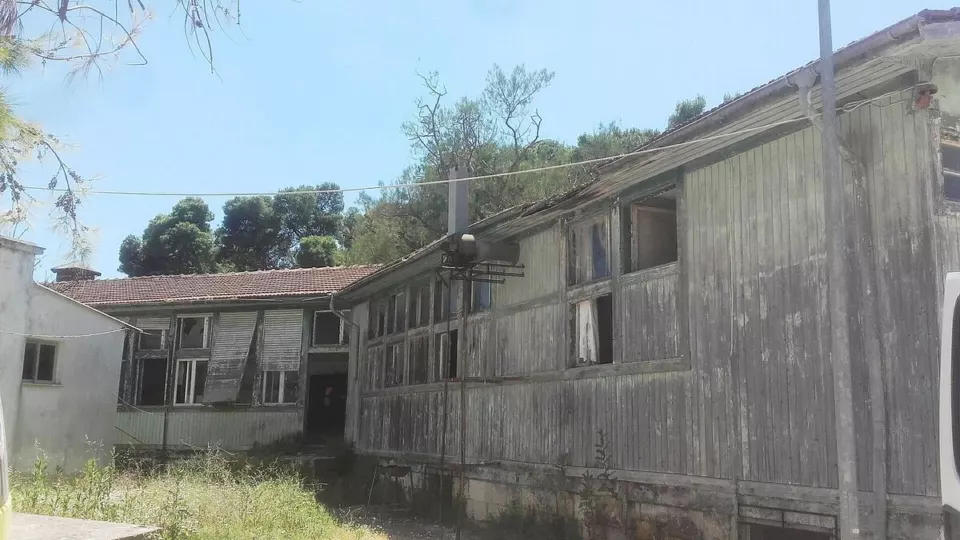 Argostoli geçici ahşap ev